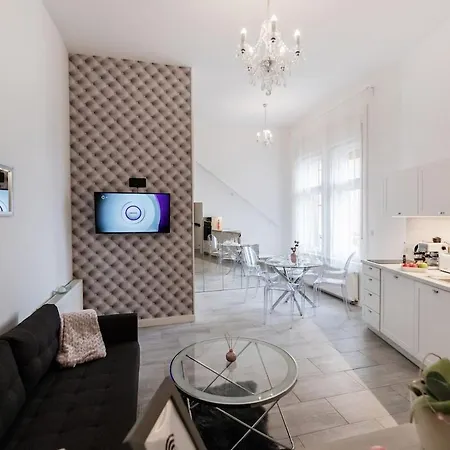 Palace Apartamento *